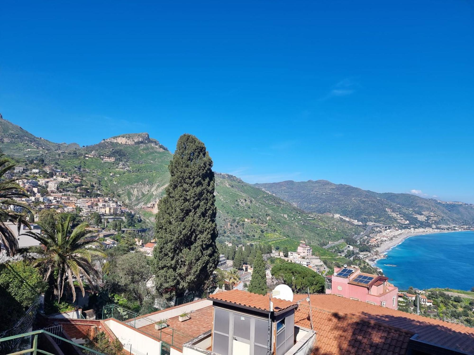 Borgo Di Taormina Apartments By Holiday World Гаджи Экстерьер фото