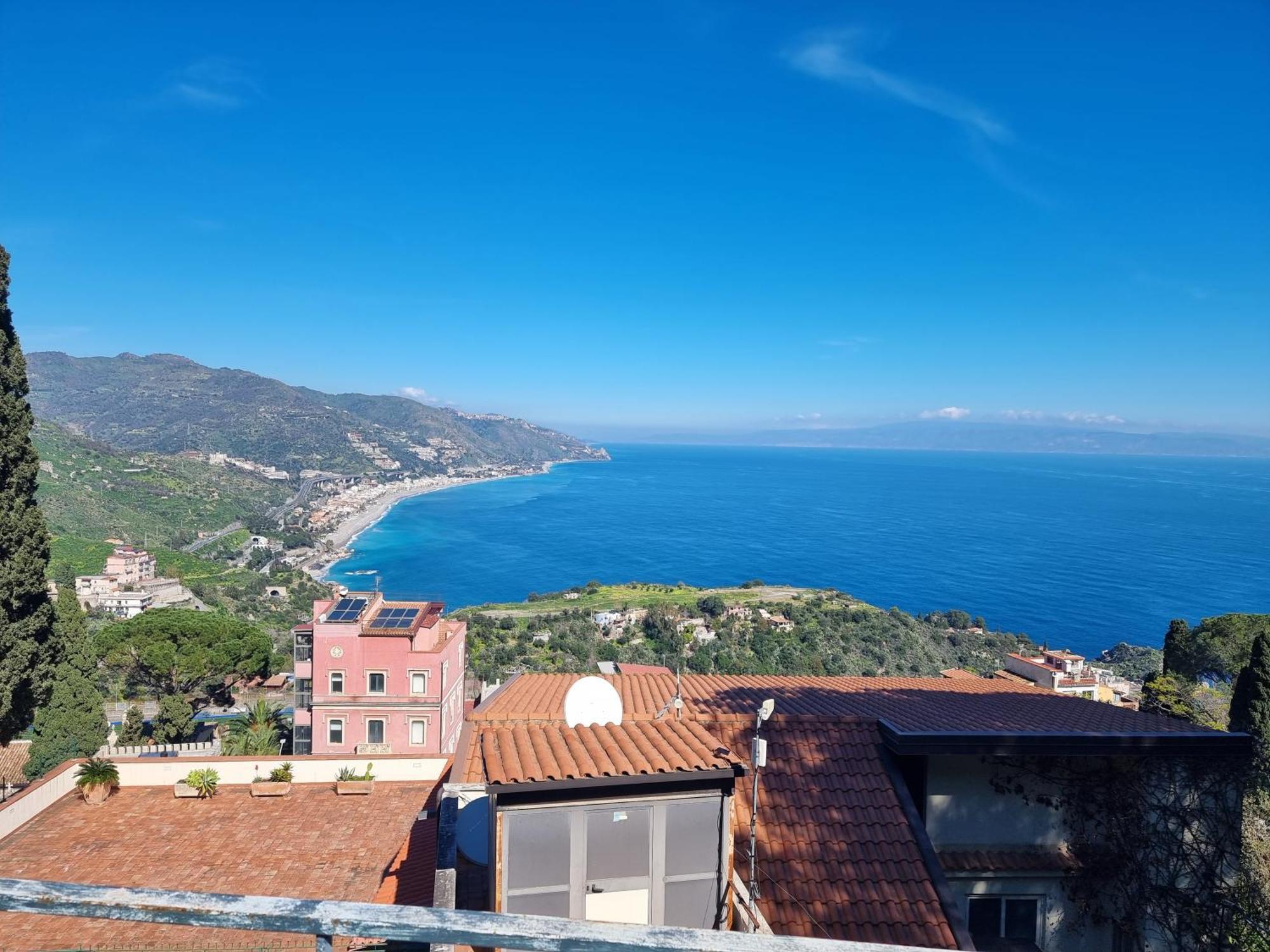 Borgo Di Taormina Apartments By Holiday World Гаджи Экстерьер фото
